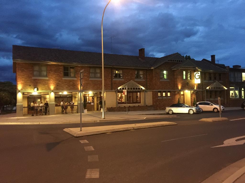 The George Hotel Bathurst Eksteriør bilde